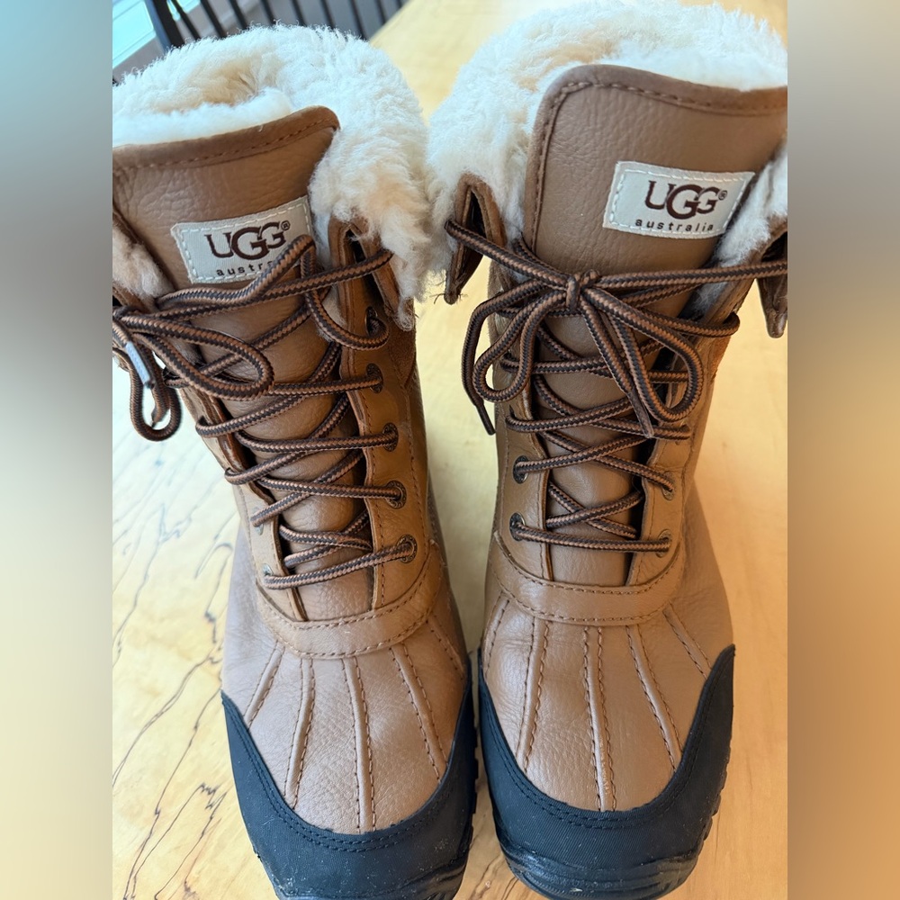 UGG Women's Chestnut Brown Shearling-Lined Winter Boots- Adirondack - Picture 7 of 11